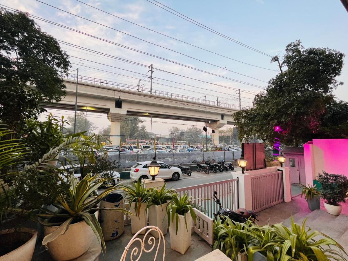 Hotel At Residency Kaushambi Couple Friendly Ghaziabad Eksteriør billede