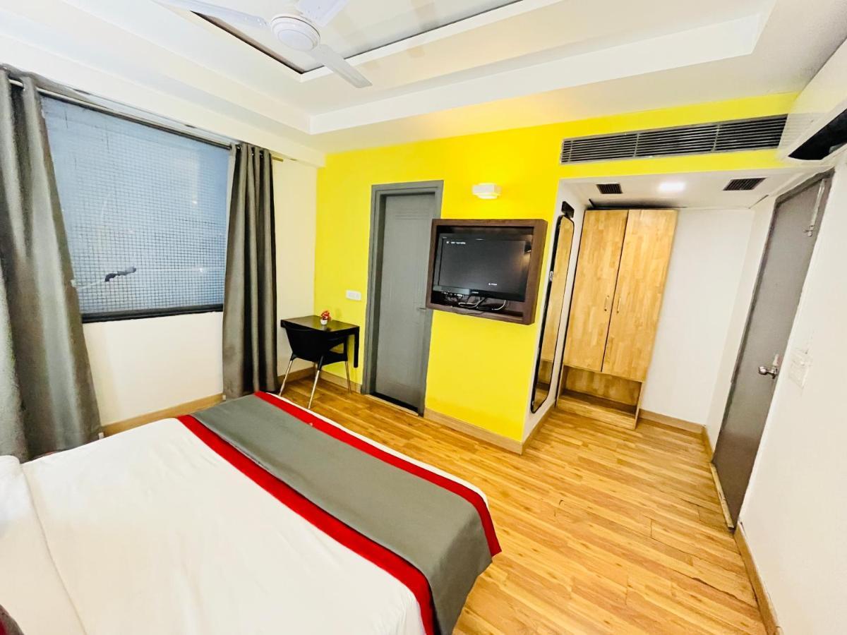 Hotel At Residency Kaushambi Couple Friendly Ghaziabad Eksteriør billede