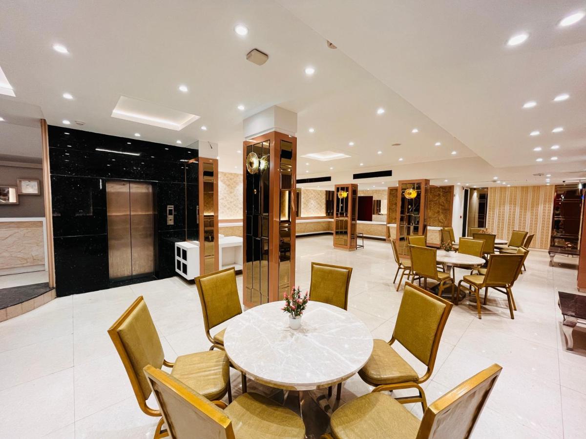 Hotel At Residency Kaushambi Couple Friendly Ghaziabad Eksteriør billede