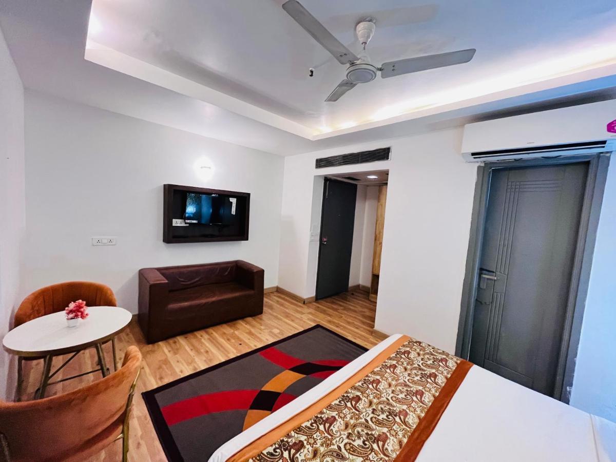 Hotel At Residency Kaushambi Couple Friendly Ghaziabad Eksteriør billede